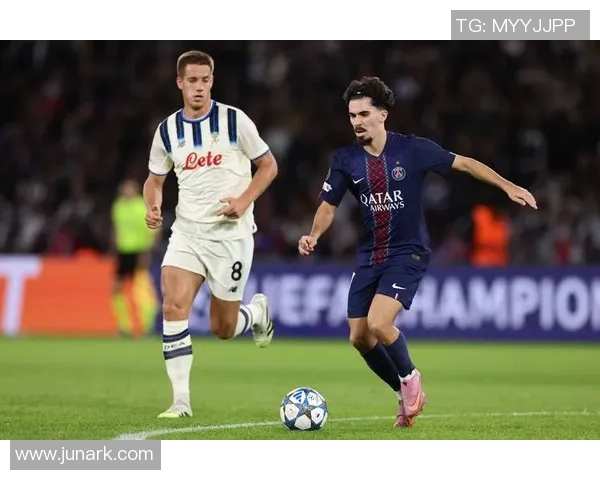 足总杯激战莱比锡与巴黎圣日耳曼战成平局精彩瞬间引爆全场气氛